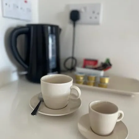 Papho's Mare Apts Апартаменты Пафос