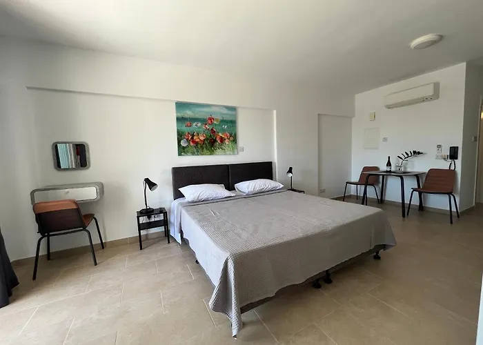 Papho's Mare Apts * Paphos